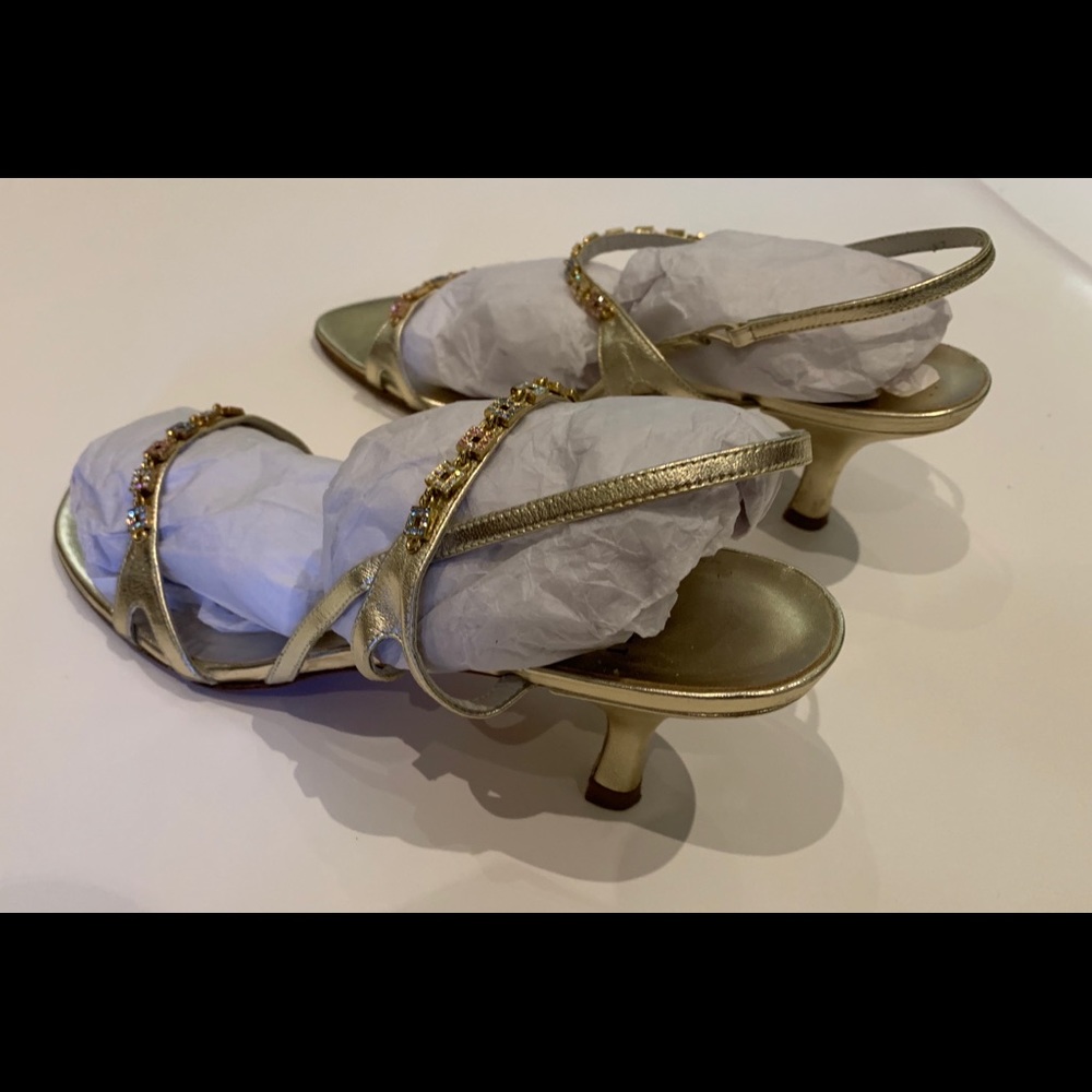 Stuart Weitzman crystal sandals-9 1/2 - Picture 7 of 13